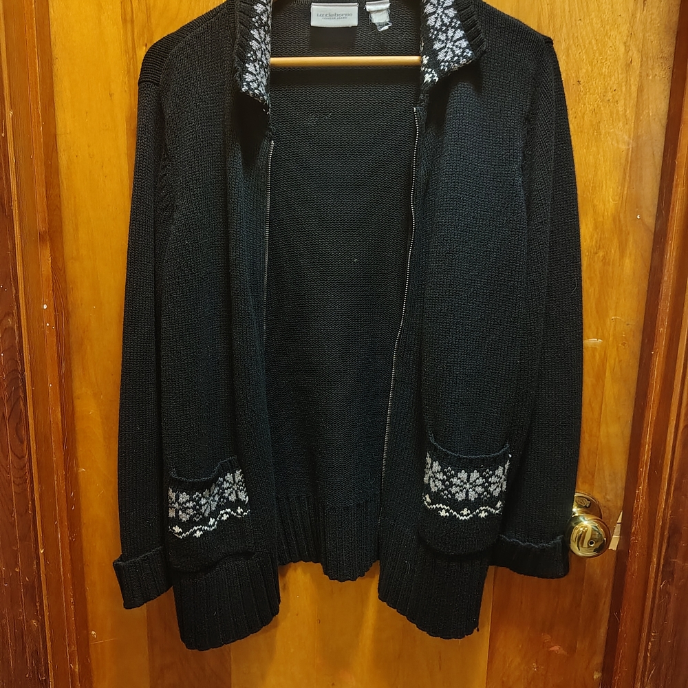 Black Women's Sweater with Patterned Collar